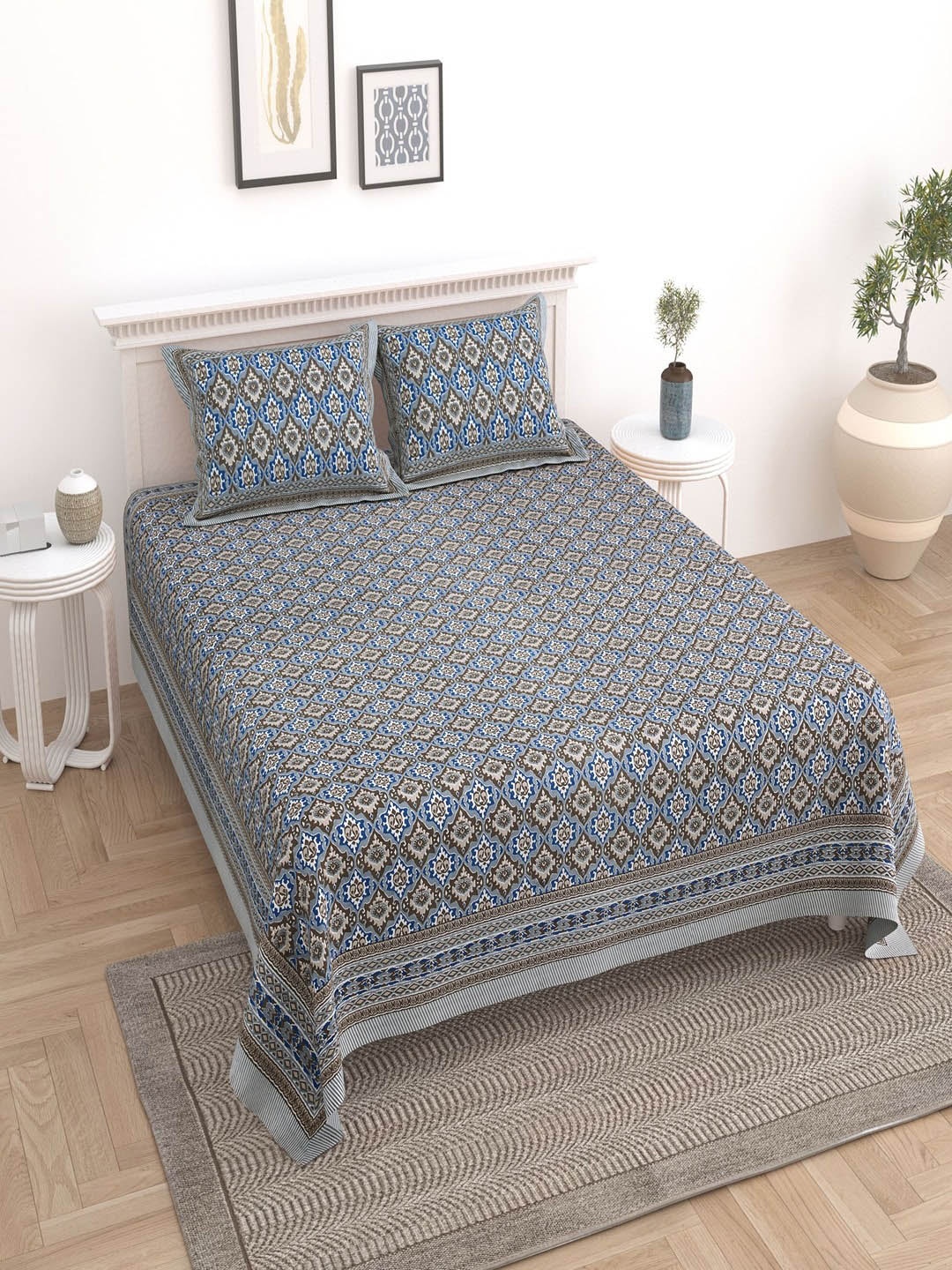 

UNIQCHOICE Grey & Blue Ethnic Motifs Pure Cotton 180 TC King Bedsheet with 2 Pillow Covers