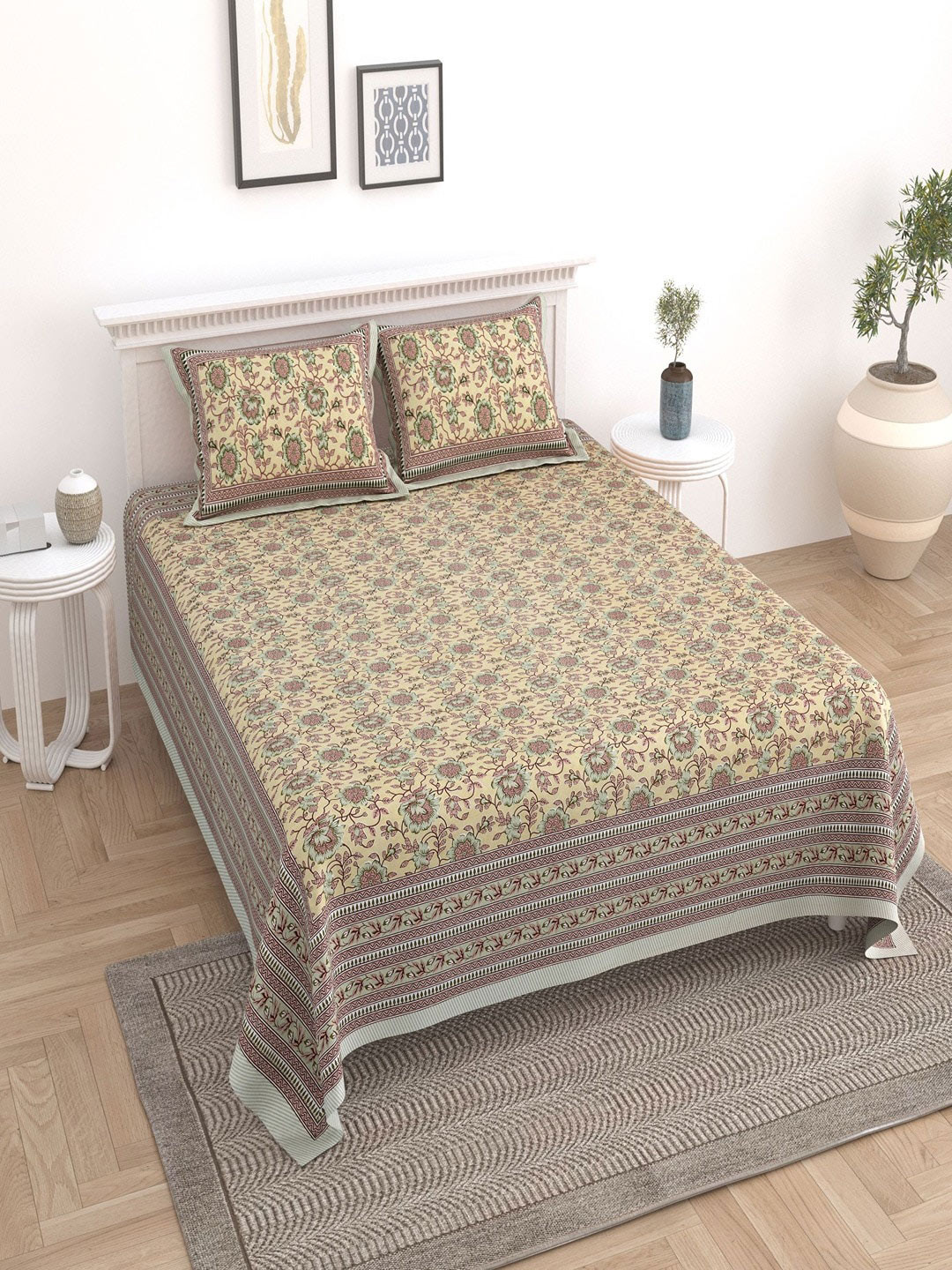 

UNIQCHOICE Beige & Grey Floral Cotton 180 TC King Bedsheet With 2 Pillow Covers