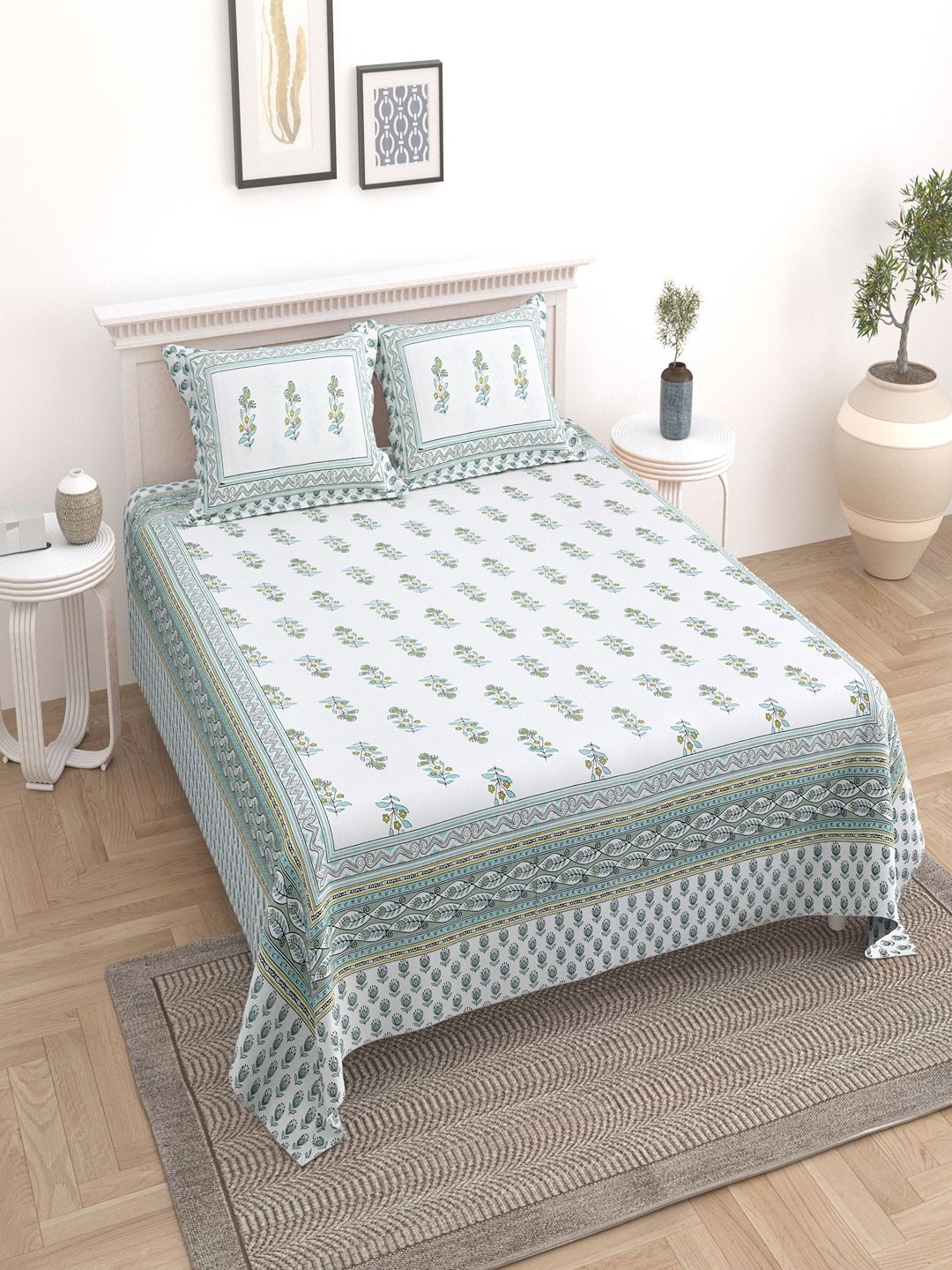 

UNIQCHOICE White & Green Floral Pure Cotton 180 TC King Bedsheet with 2 Pillow Covers