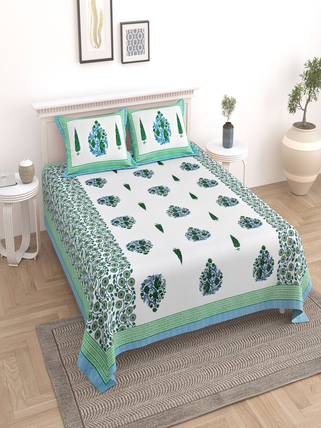 

UNIQCHOICE Turquoise Blue Floral Pure Cotton 180 TC King Bedsheet With 2 Pillow Covers