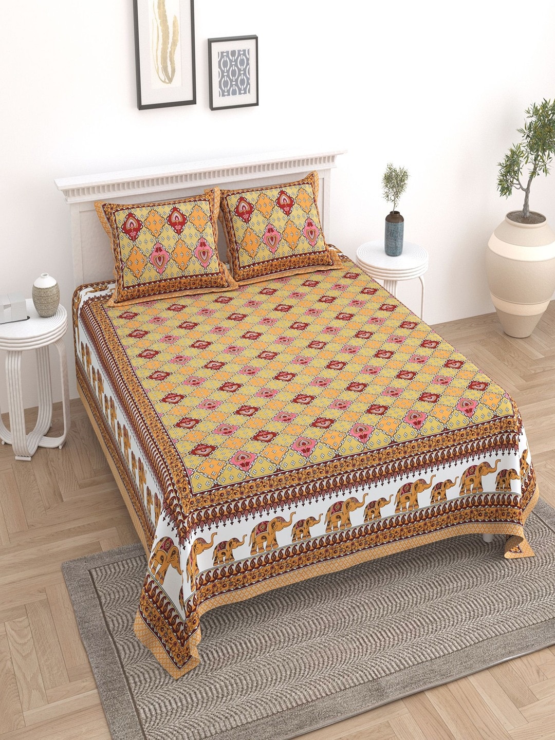 

UNIQCHOICE Yellow & Orange Floral Cotton 180 TC King Bedsheet With 2 Pillow Covers