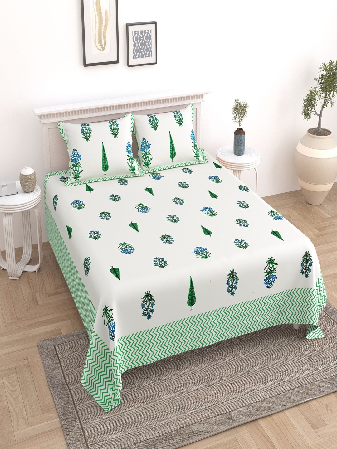 

UNIQCHOICE White & Green Pure Cotton 180 TC King Bedsheet with 2 Pillow Covers