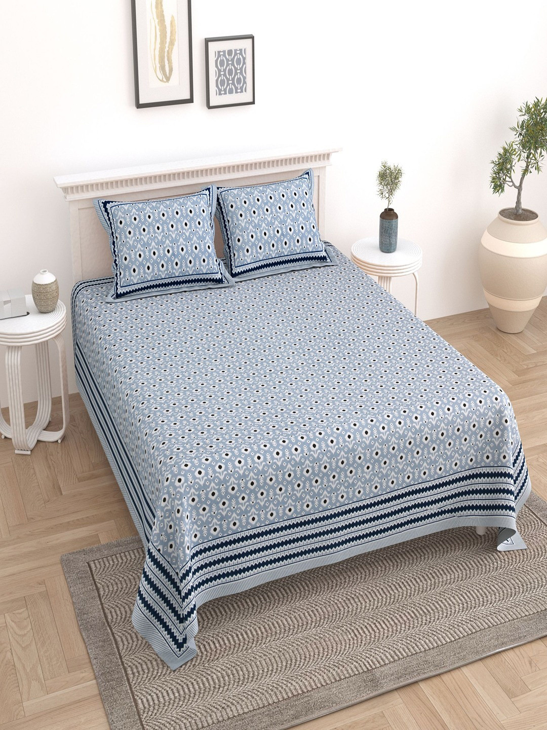 

UNIQCHOICE Blue & Black Floral Cotton 180 TC King Bedsheet With 2 Pillow Covers