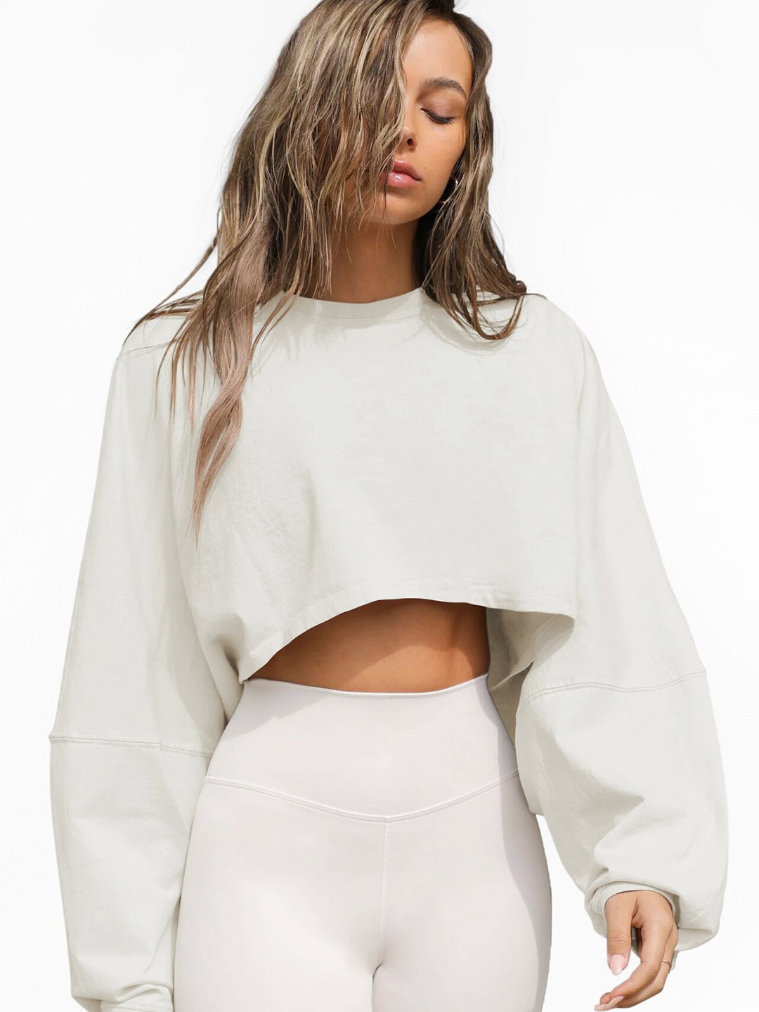 

StyleCast Beige Long Sleeves Crop Pullover