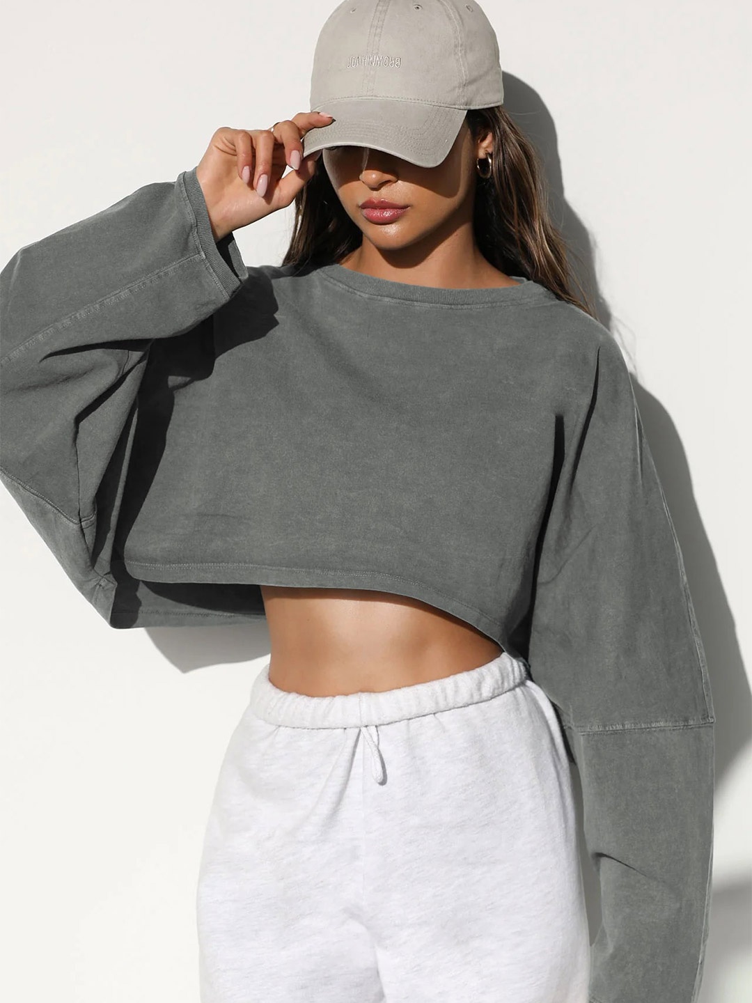 

StyleCast Grey Long Sleeves Crop Pullover