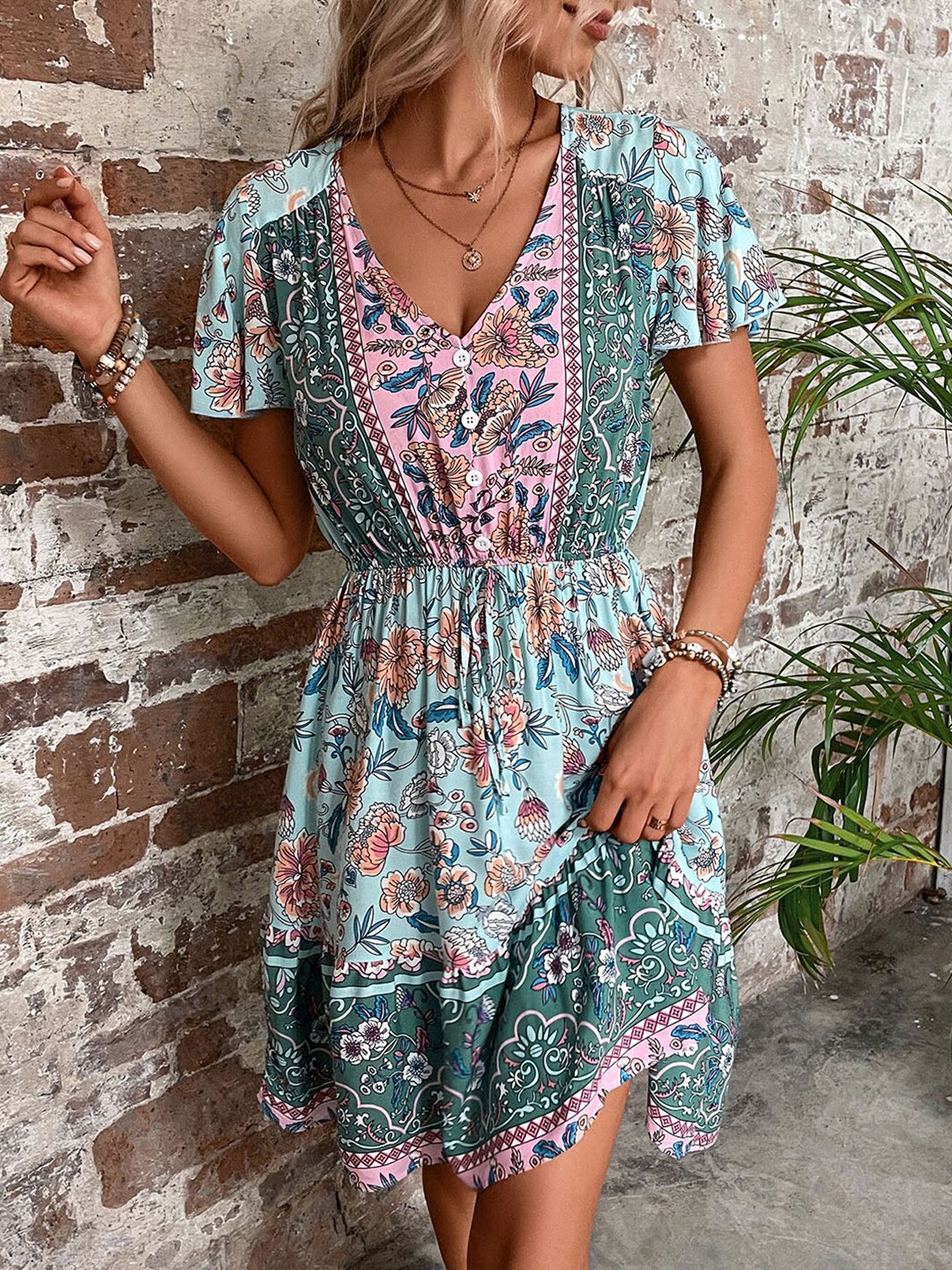 

StyleCast Blue Floral Printed Gathered Fit & Flare Dress