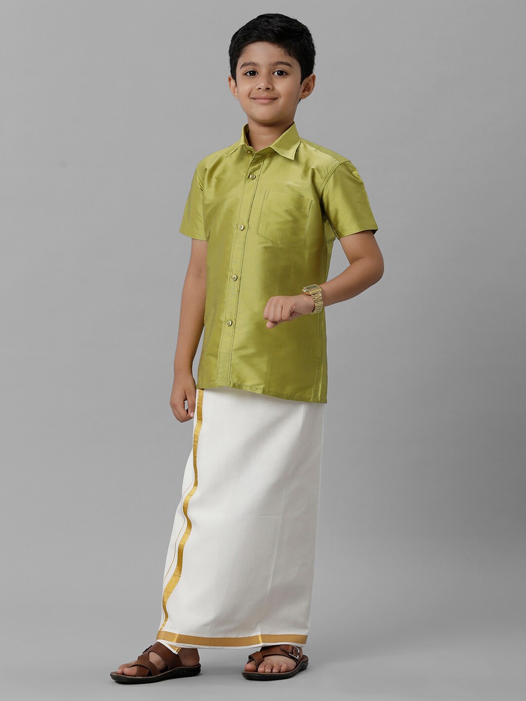 

Ramraj Boys Shirt With Adjustable Veshti, Green