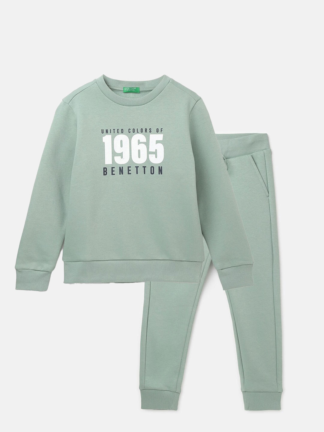 

United Colors of Benetton Boys Typography Printed Sweatshirt and Joggers, Green