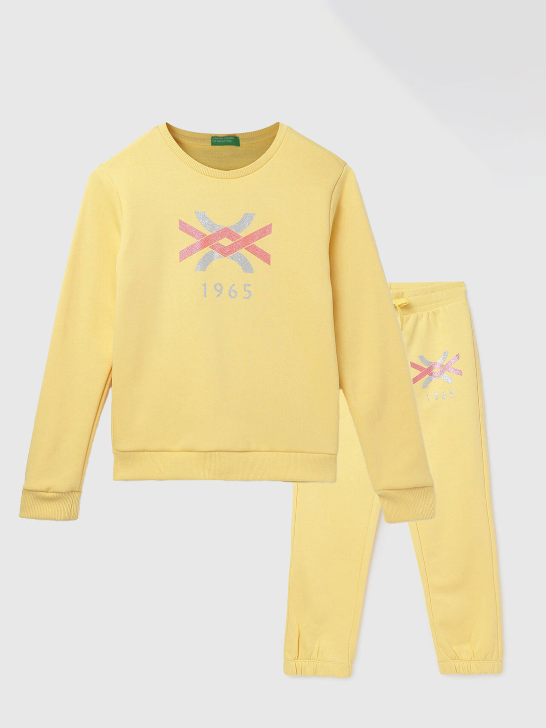 

United Colors of Benetton Girls Graphic Printed Sweatshirt and Joggers, Yellow