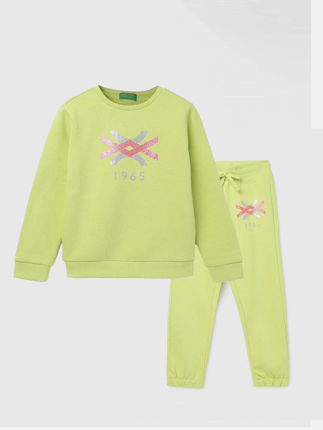 

United Colors of Benetton Girls Graphic Printed Sweatshirt and Joggers, Green