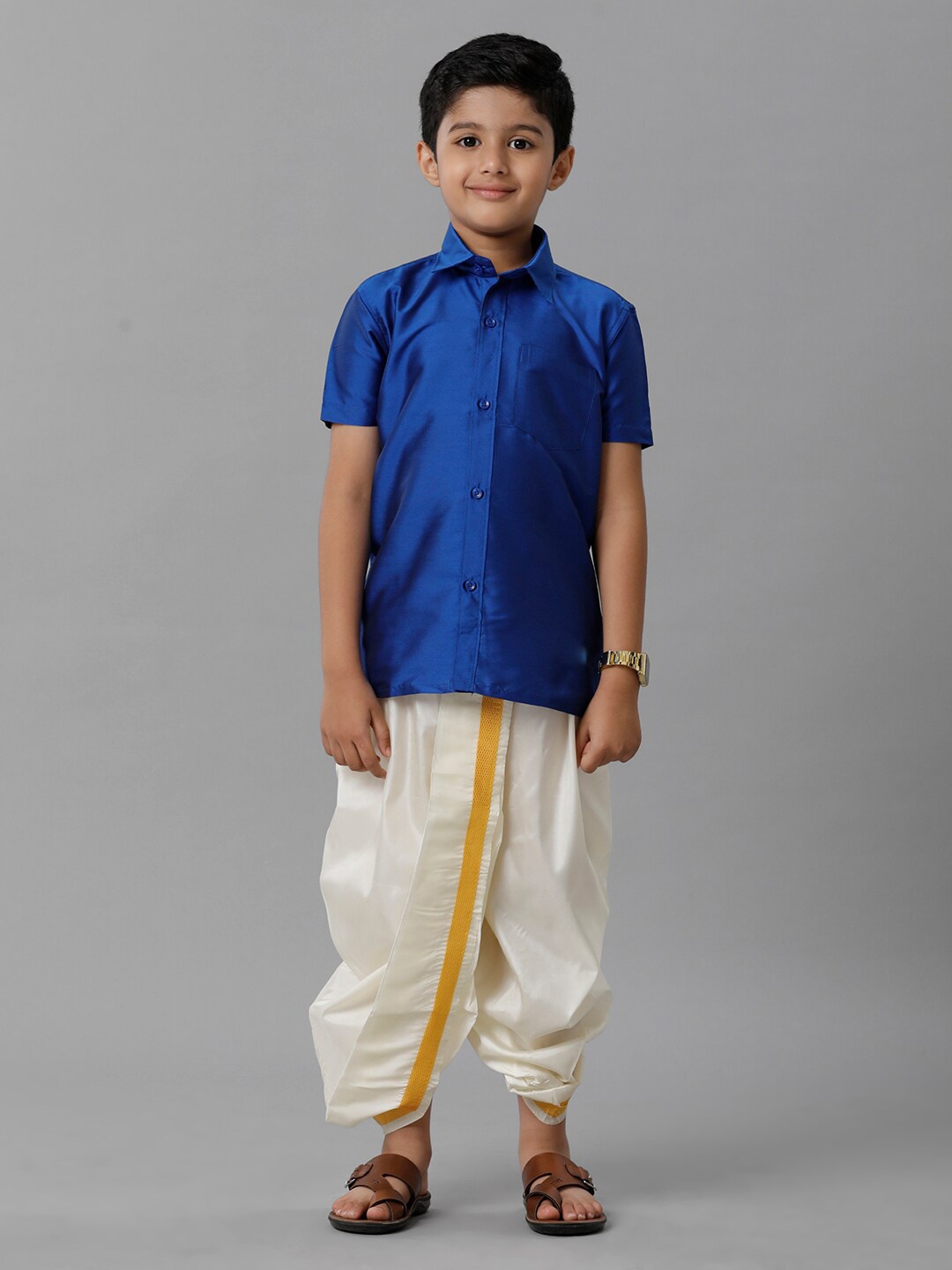 

Ramraj Boys Solid Long Sleeve Kurta with Panchakacham, Blue