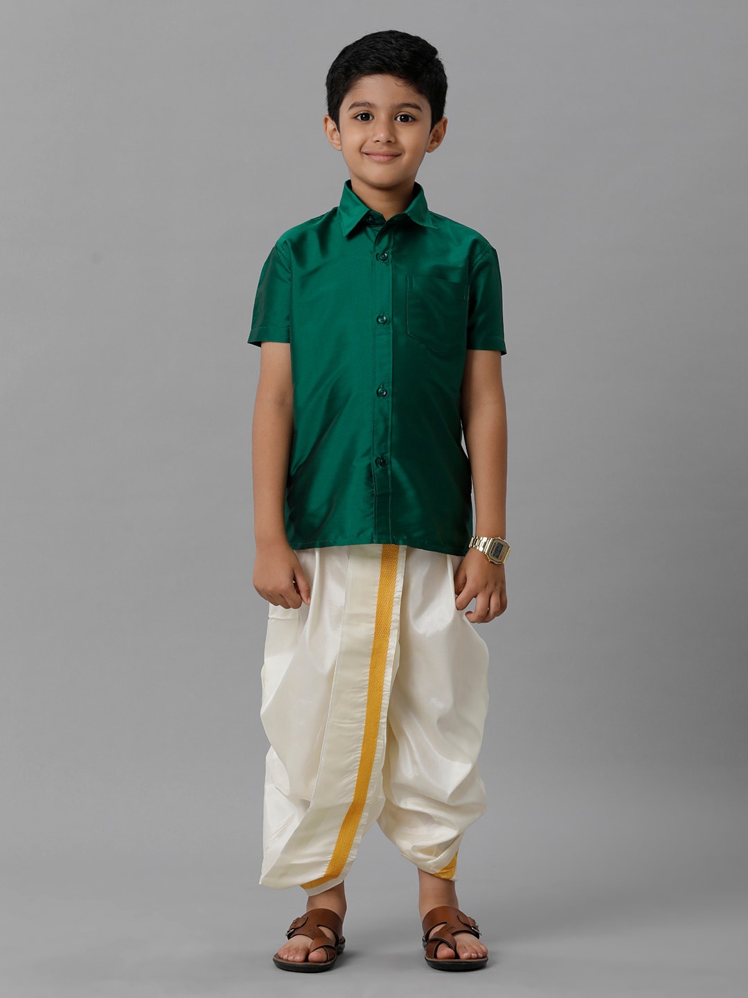 

Ramraj Boys Ethnic Shirt With Panchakacham, Green