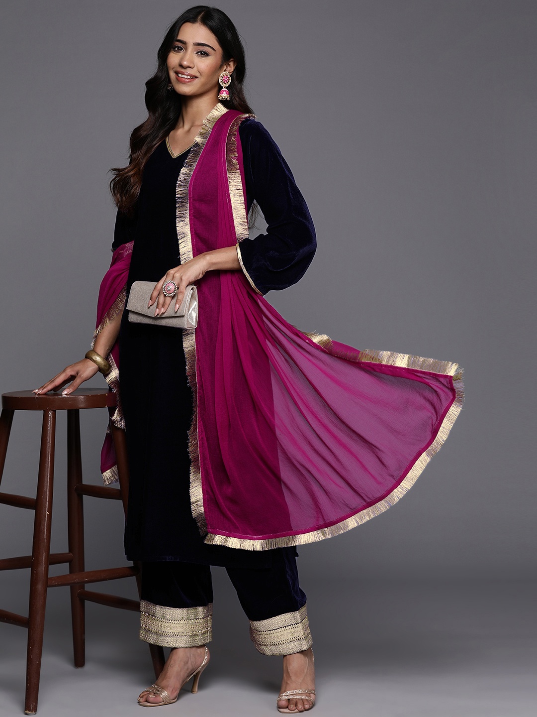 

Varanga Sequinned Velvet Kurta with Trousers & Dupatta, Navy blue