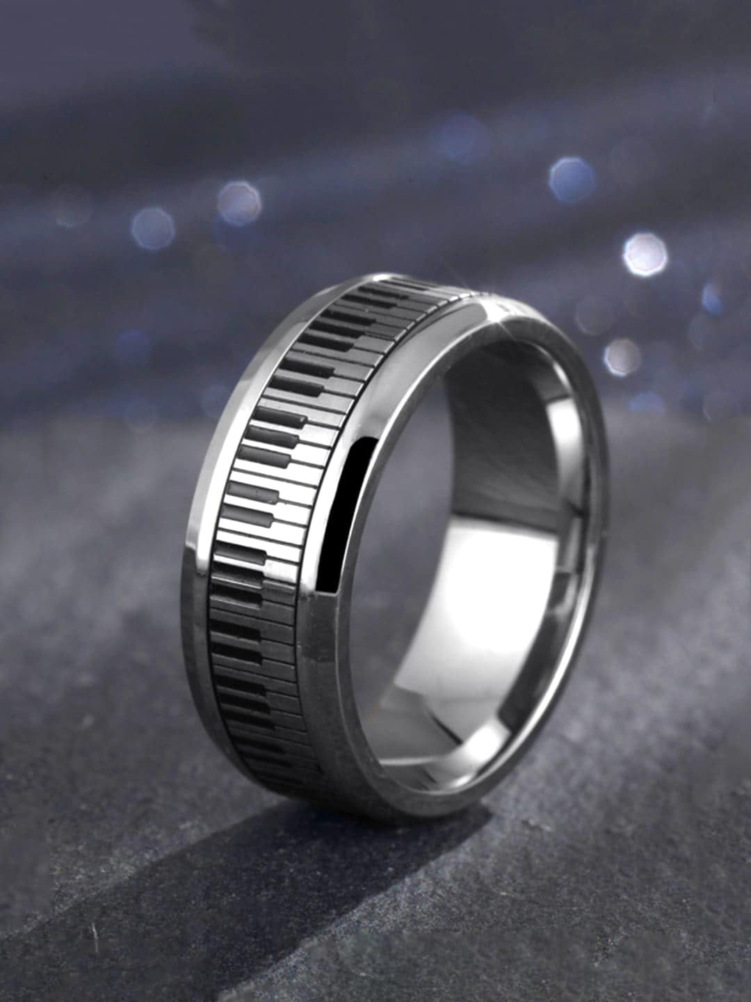 

WROGN Men Rhodium-Plated Textured Finger Ring, Silver