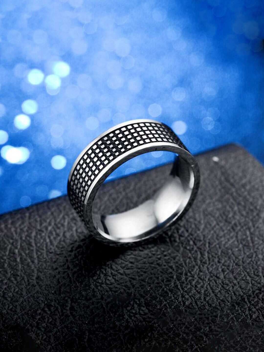 

WROGN Men Platinum-Plated Titanium Steel Band Ring, Silver