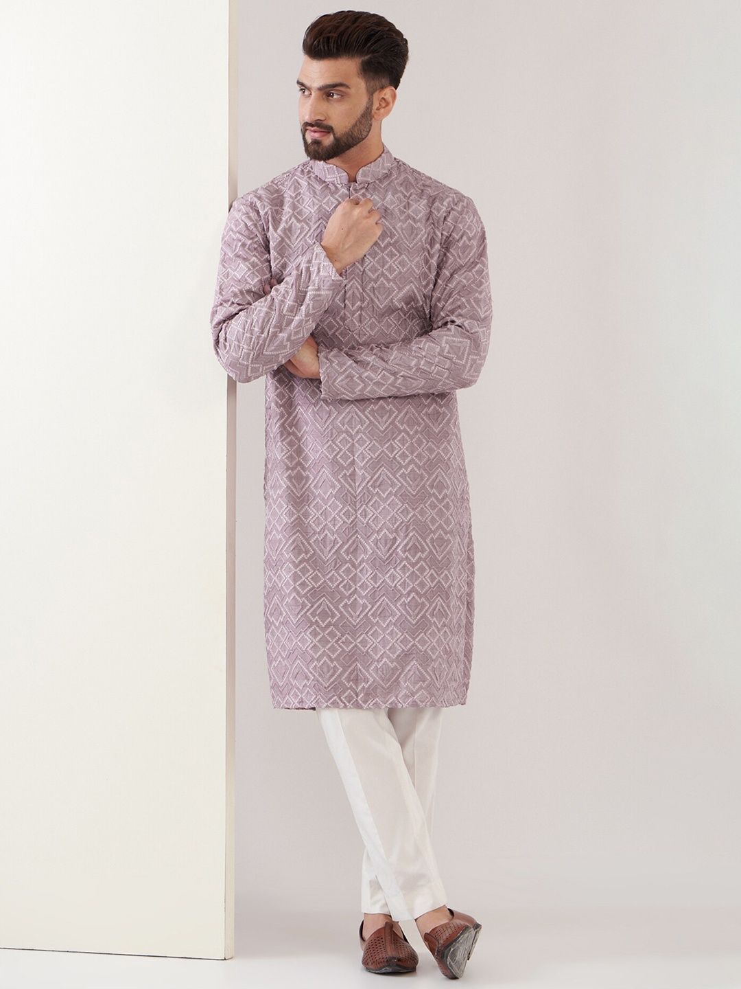 

KASBAH CLOTHING NISHCHAIY SAJDEH Ethnic Motifs Embroidered Sequins Silk Straight Kurta, Purple