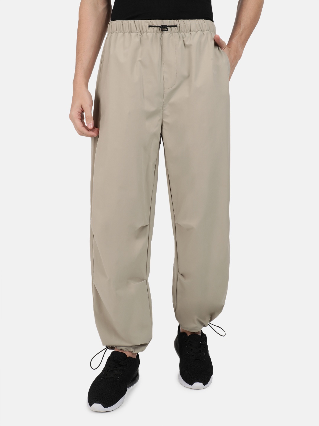 

Bene Kleed Unisex Mid-Rise Parachute Fit Trousers, Khaki