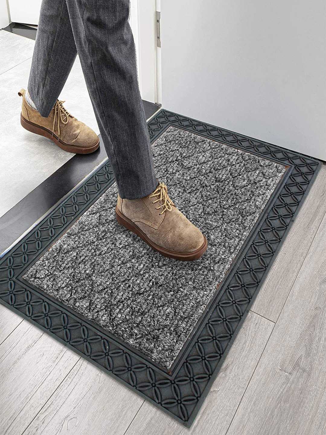 

LUXEHOME INTERNATIONAL Grey Self-Designed Anti-Skid Coir Doormat