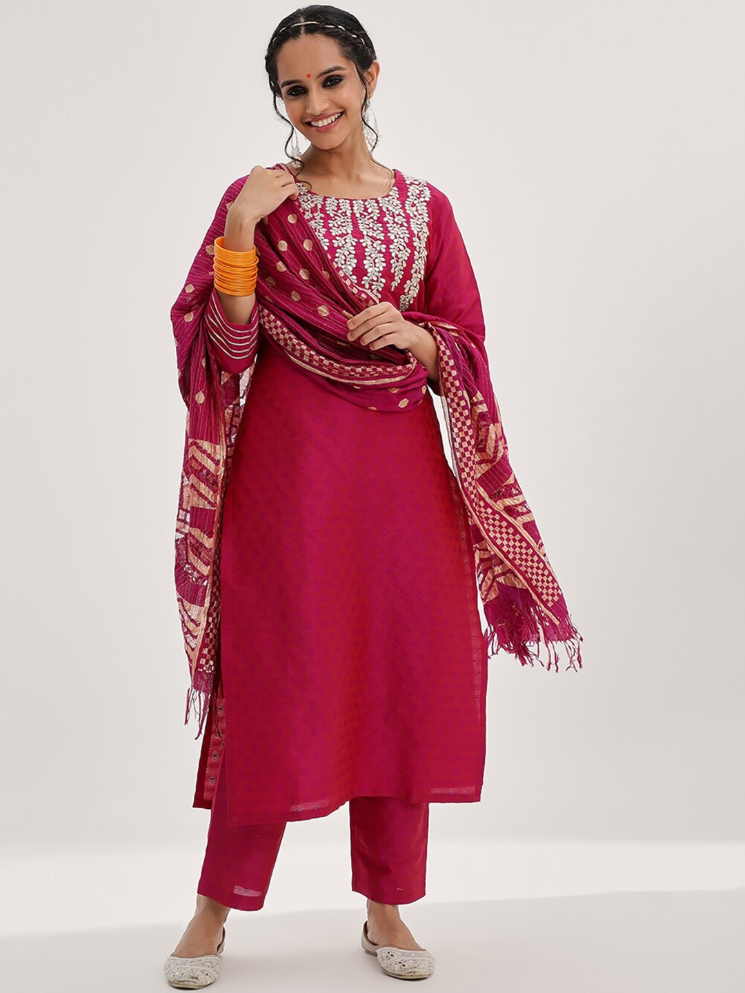 

Varanga Floral Embroidered Zari Work Kurta & Trousers With Dupatta, Pink