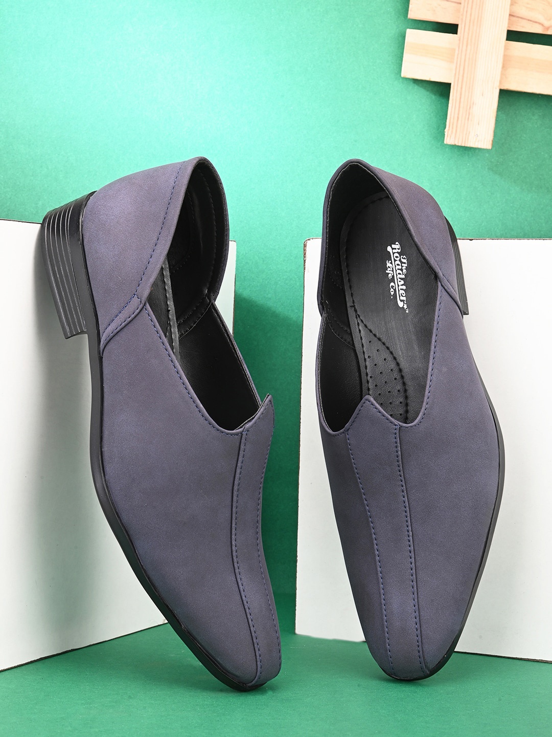 

The Roadster Lifestyle Co. Men Blue Round Toe Antibacterial Mojaris