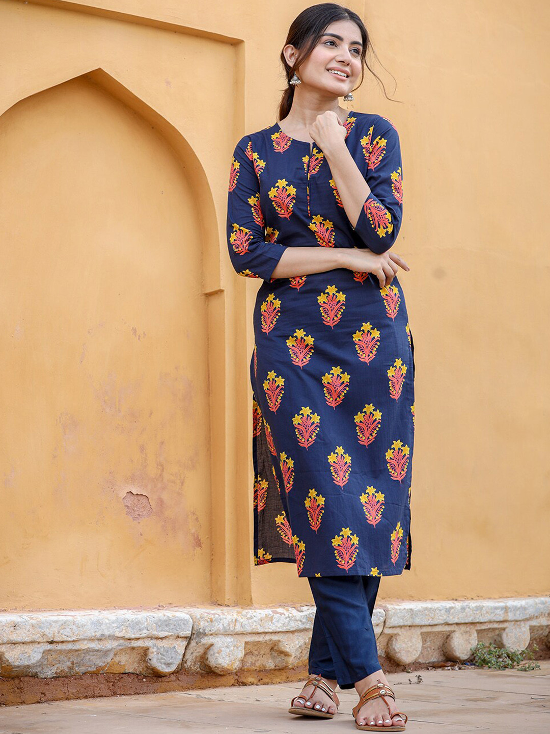 

Yufta Floral Printed Regular Pure Cotton Straight Kurta with Palazzos, Navy blue