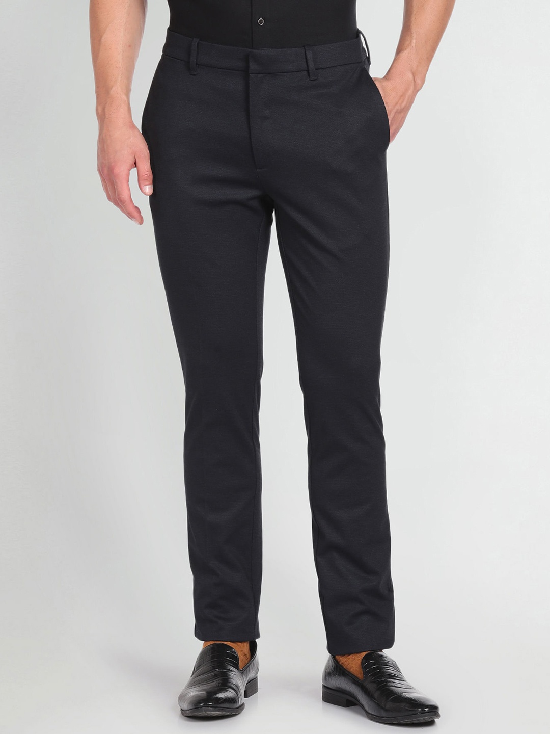 

Arrow New York Men Mid-Rise Dobby Trousers, Blue