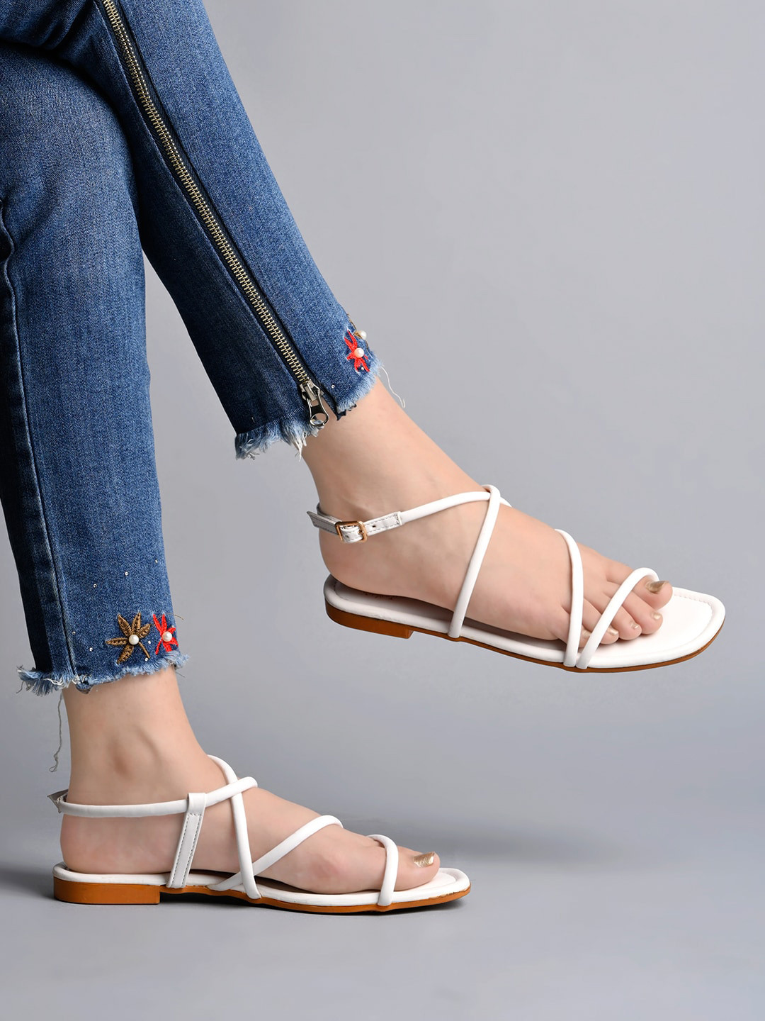

Shoetopia Girls Strappy Open Toe Flats, White