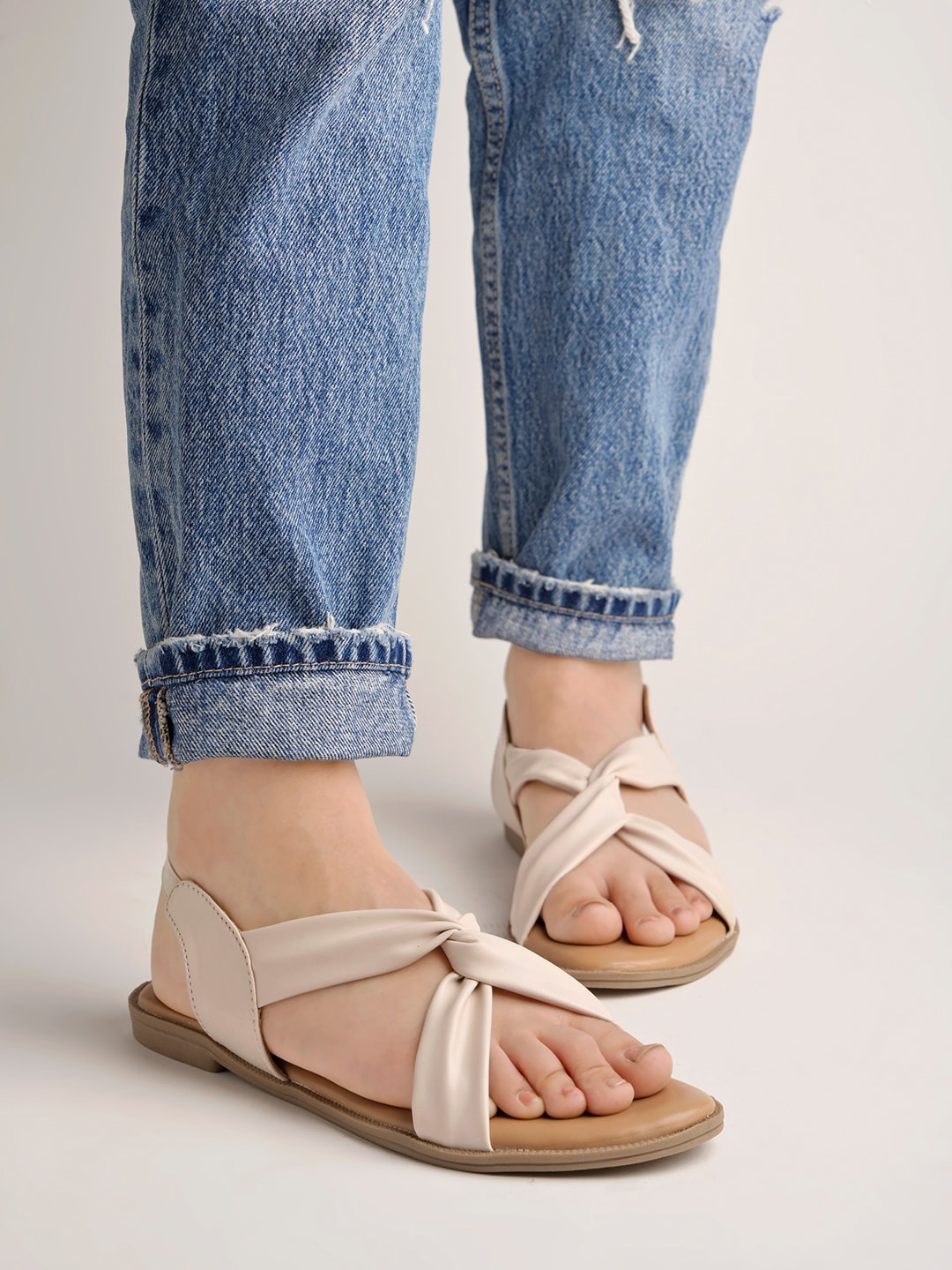 

Shoetopia Girls Twisted Strap Open Toe Flats, Cream