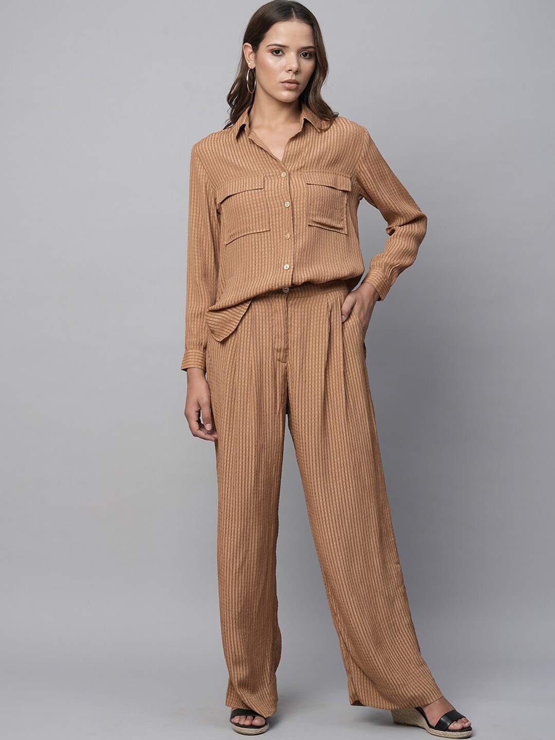 

Chemistry Self Design Shirt Collar Shirt With Trouser, Tan