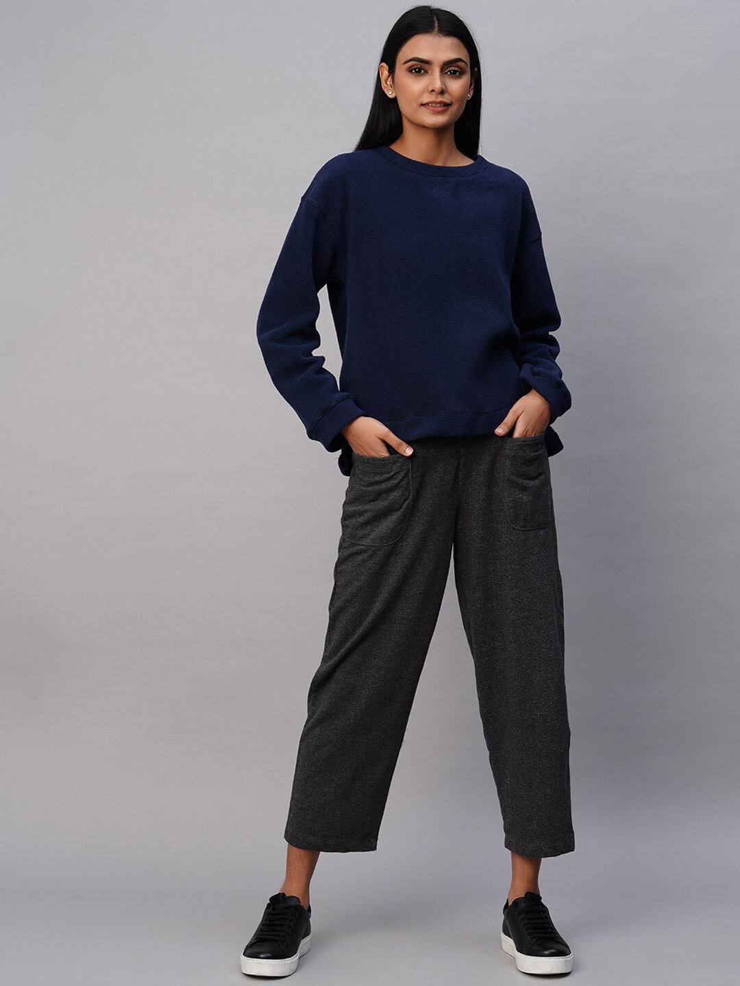 

Chemistry Round Neck Sweatshirt With Pant, Navy blue