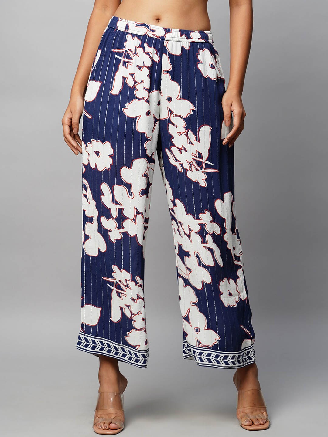 

Chemistry Women Floral Printed Parallel Trousers, Navy blue