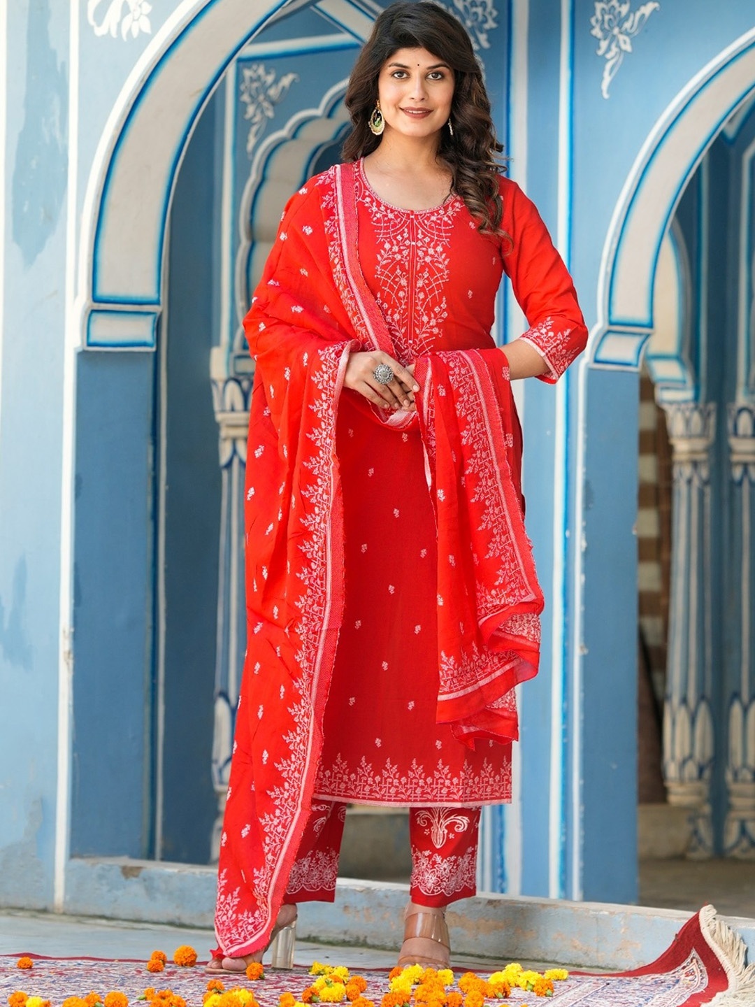 

Sangria Printed Straight Kurta Sets, Red
