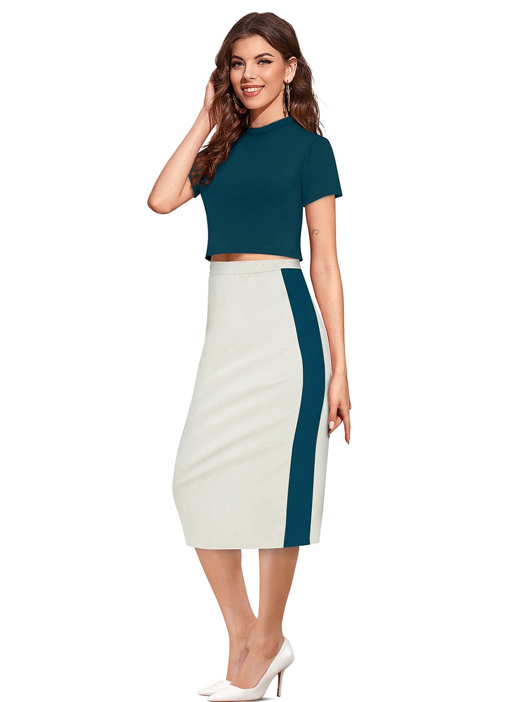 

BAESD Blue Colourblocked Sheath Dress