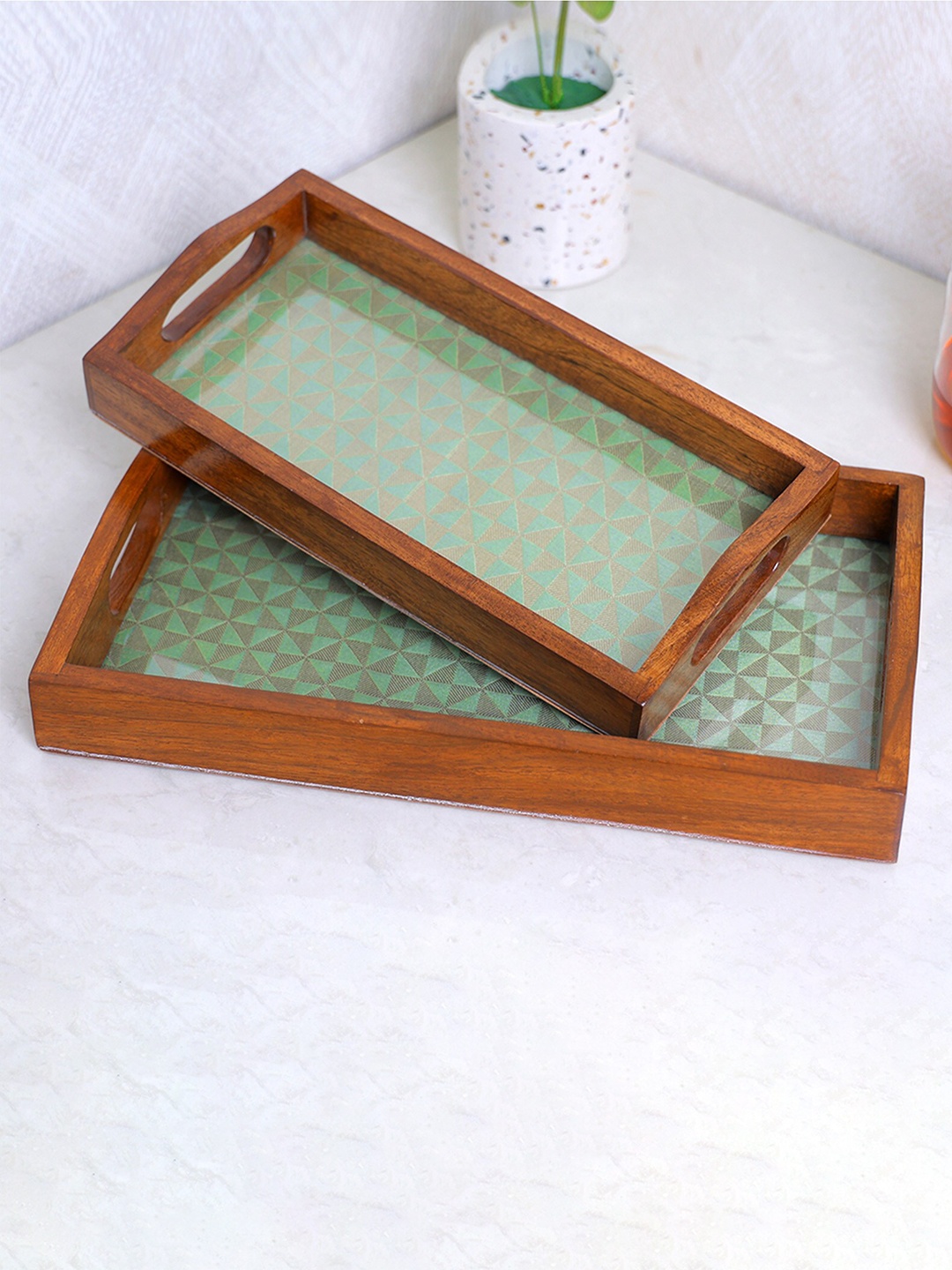 

POSH-N-PLUSH Green 2 Pieces Printed Wooden Trays