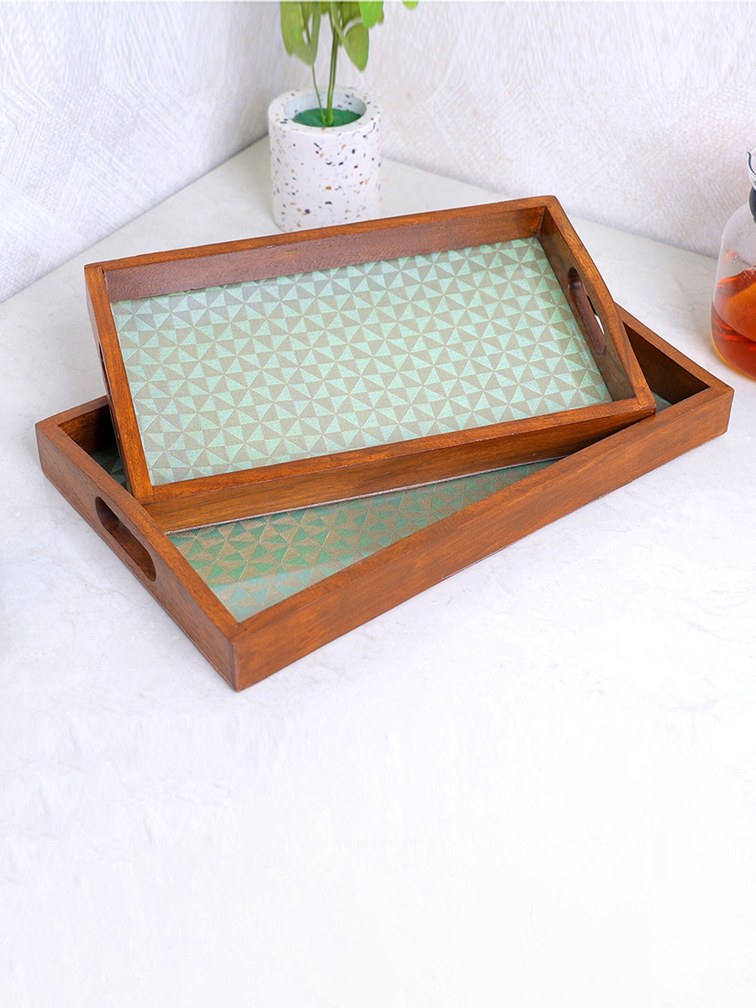 

POSH-N-PLUSH Green 2 Pieces Printed Wooden Trays