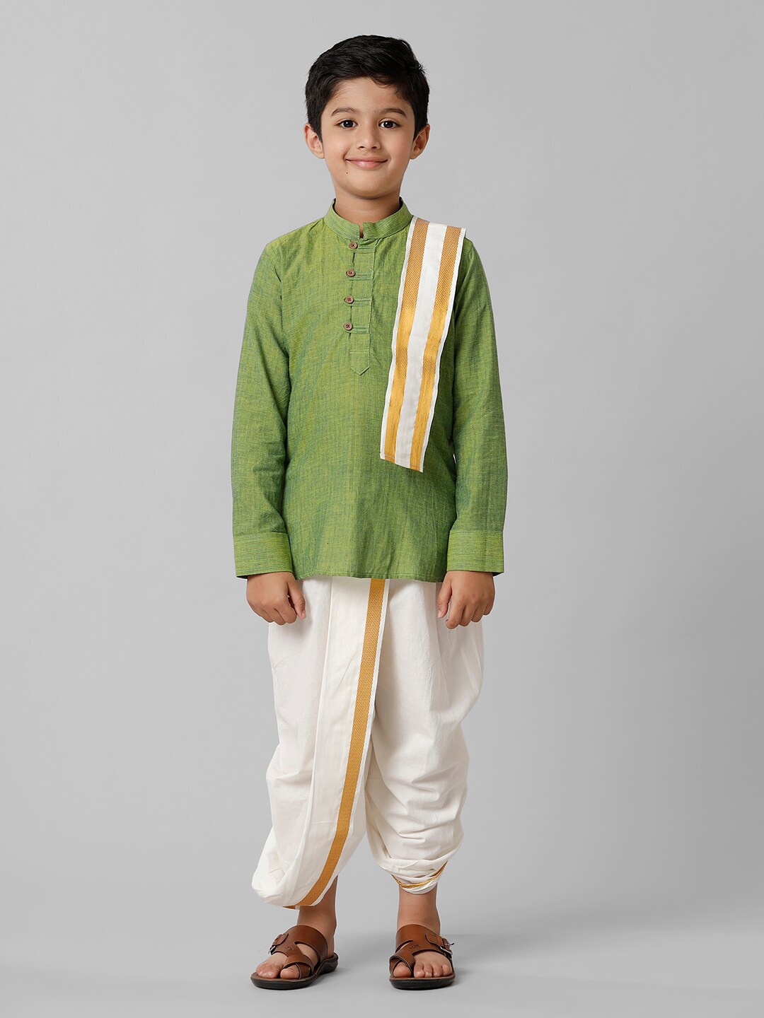 

Ramraj Boys Striped Mandarin Collar Kurta & Dhoti Pant With Angavastram, Green