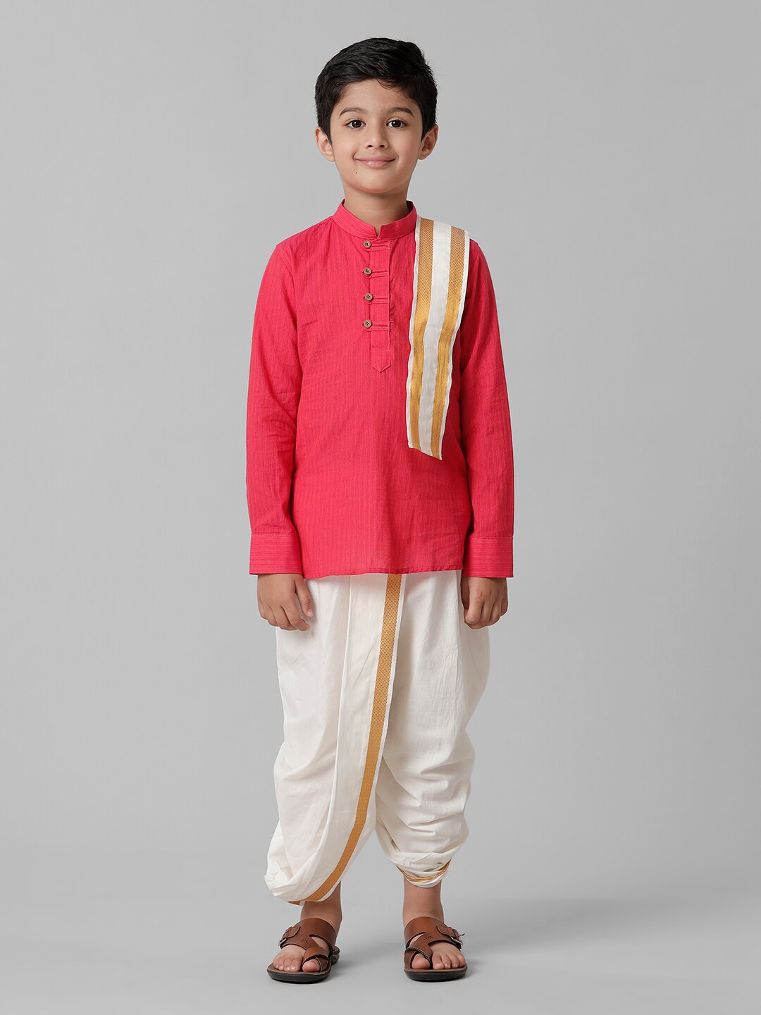 

Ramraj Boys Mandarin Collar Kurta With Dhoti Pants & With Angavastram, Pink