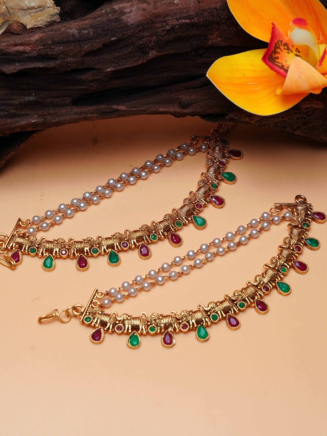

GRIIHAM Gold-Plated Contemporary Beaded Ear Chain