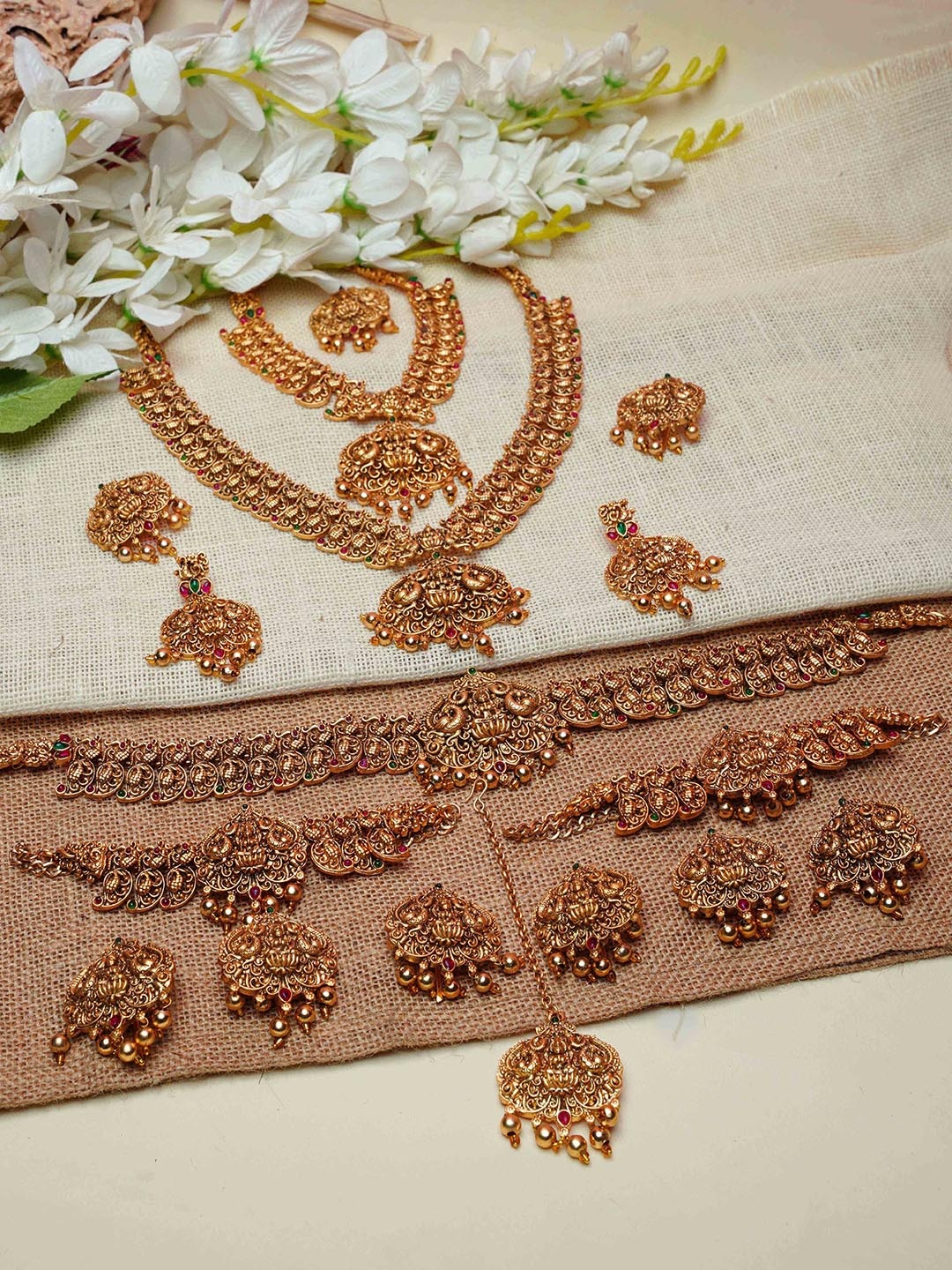 

GRIIHAM Gold-Plated Stone-Studded Jewellery Set
