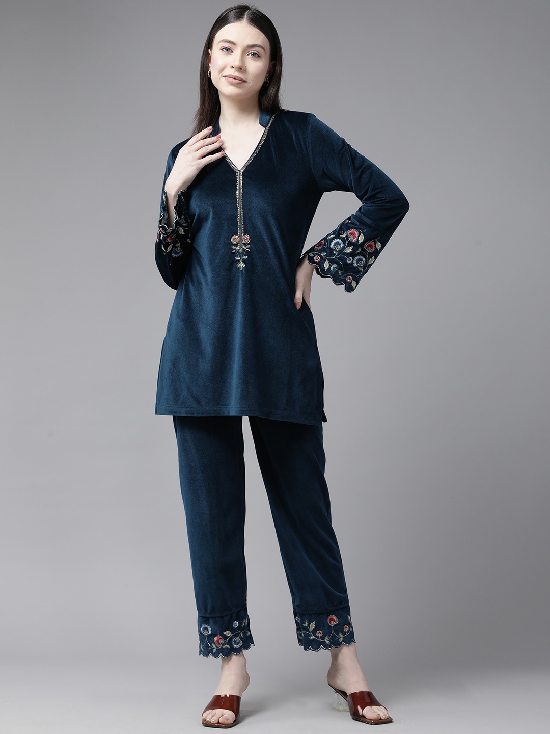 

Cayman Floral Embroidered Ethnic Co-Ords, Teal