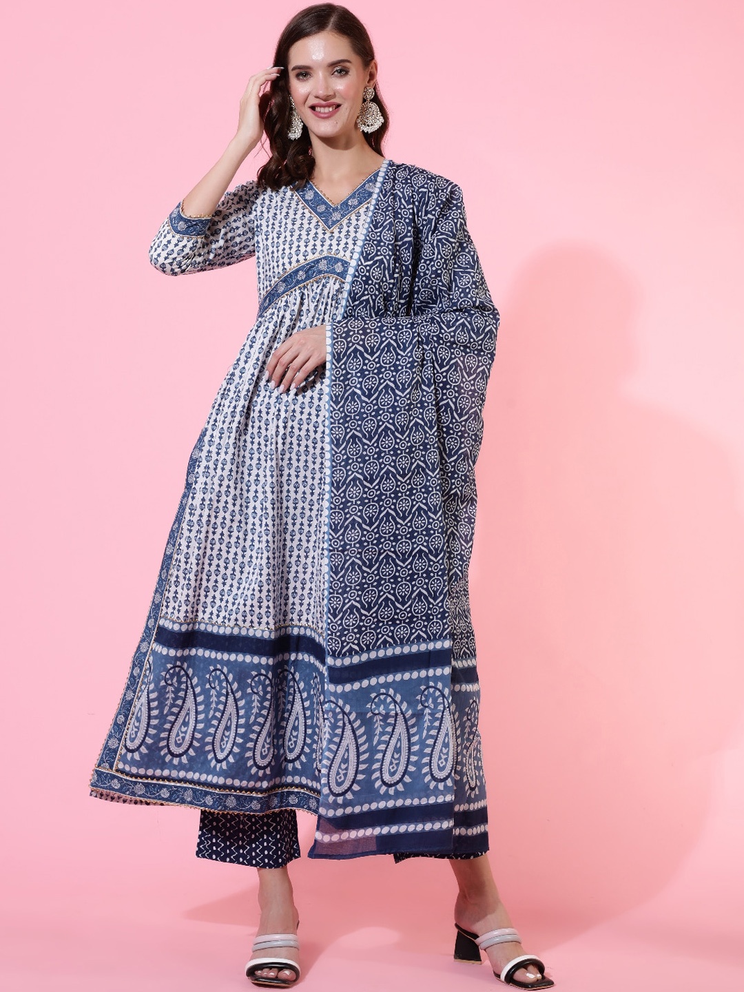 

GLAM ROOTS Floral Printed Empire Gotta Patti Pure Cotton Kurta & Palazzos With Dupatta, Blue