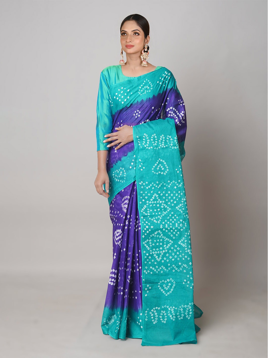 

Unnati Silks Violet & Turquoise Blue Bandhani Pure Cotton Handloom Bandhani Saree