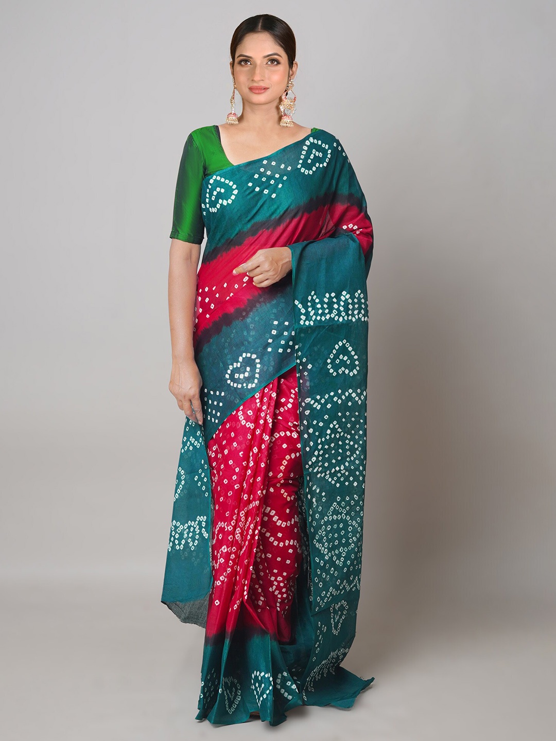 

Unnati Silks Red & Green Bandhani Pure Cotton Handloom Bandhani Saree