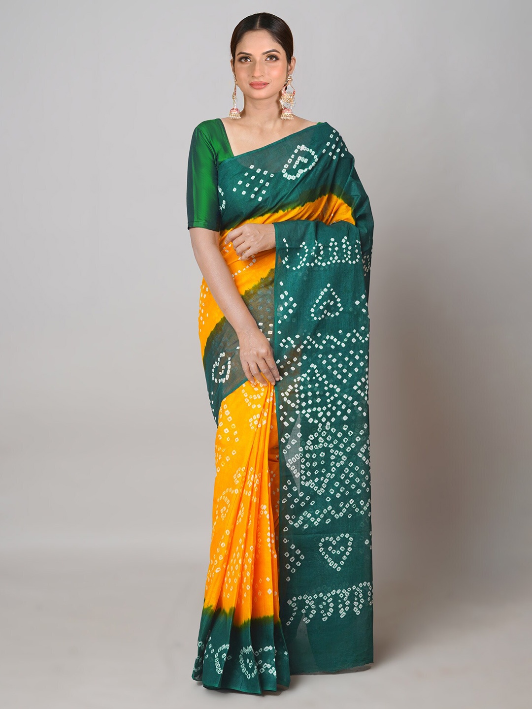 

Unnati Silks Yellow & Green Bandhani Pure Cotton Handloom Bandhani Saree