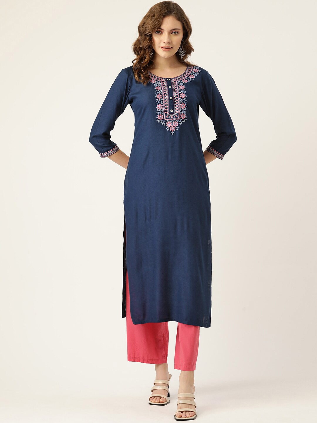 

MissKurti Floral Yoke Design Thread Work Straight Kurta, Blue