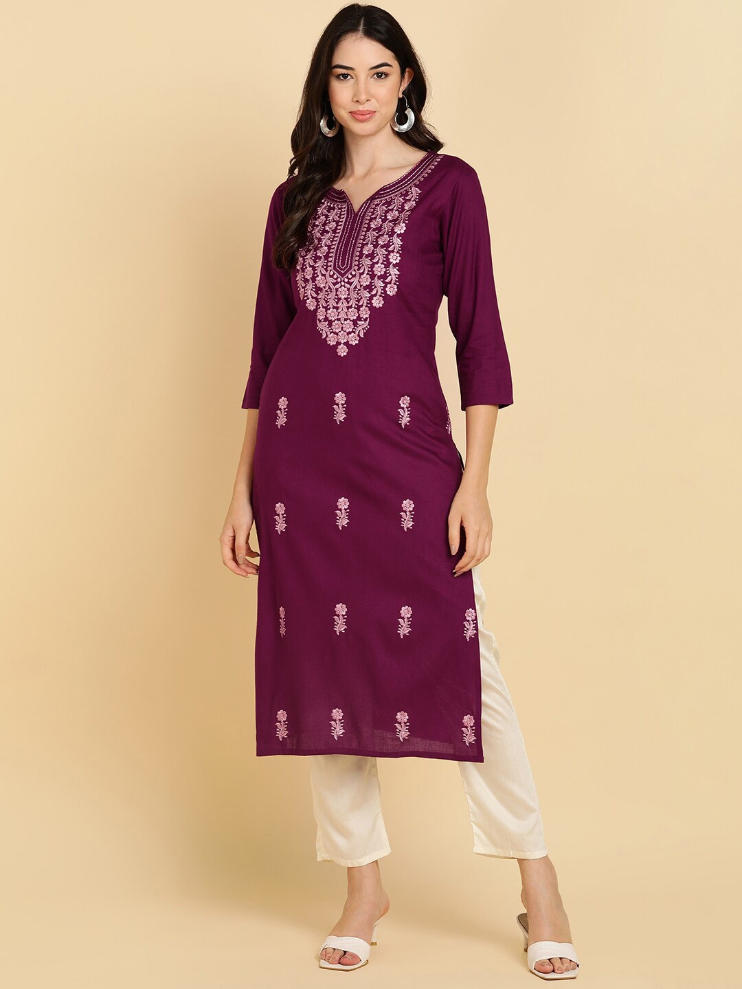 

MissKurti Floral Embroidered Thread Work Straight Kurta, Purple