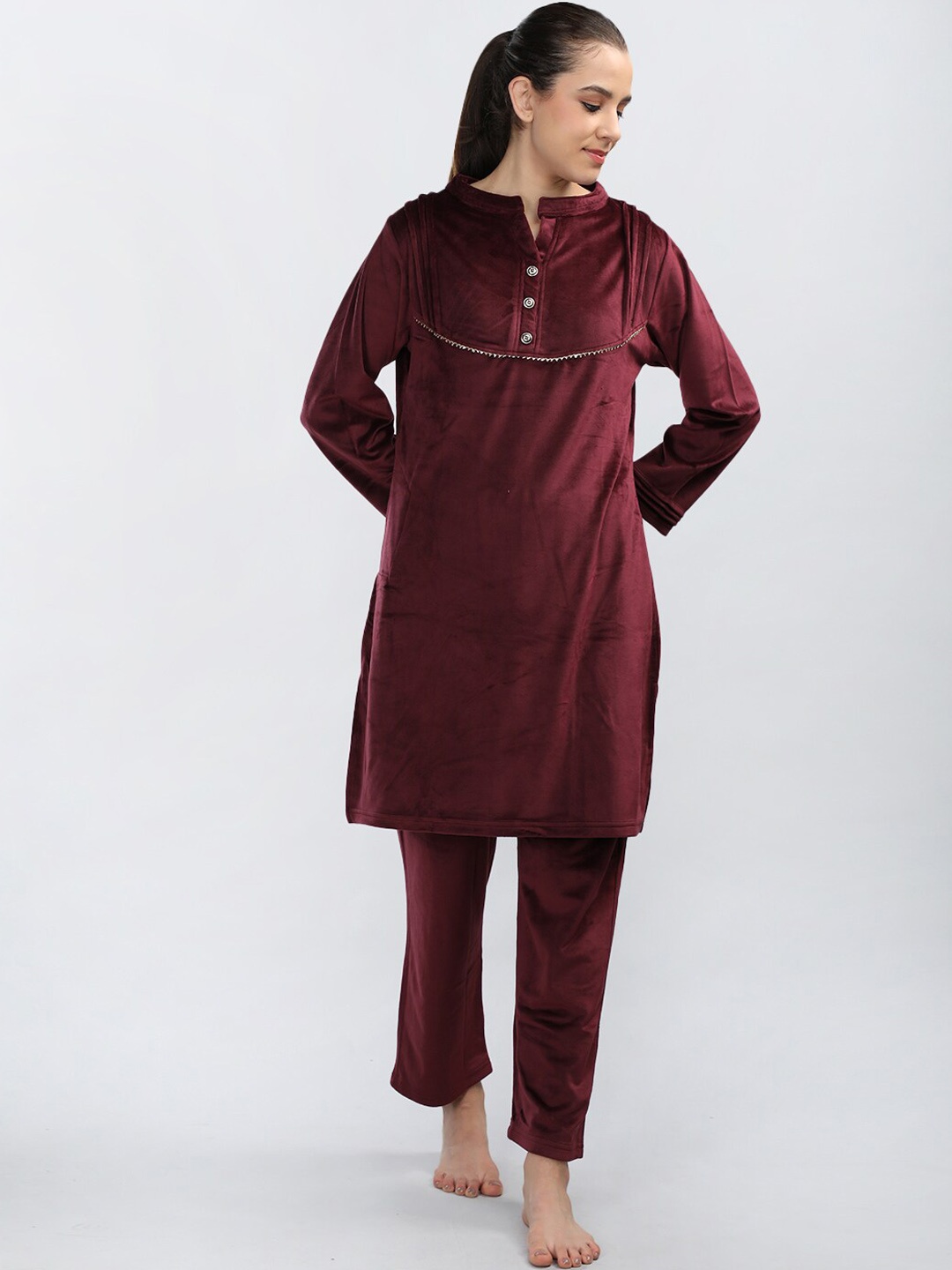 

Duchess Velvet Gotta Patti Night suit, Brown