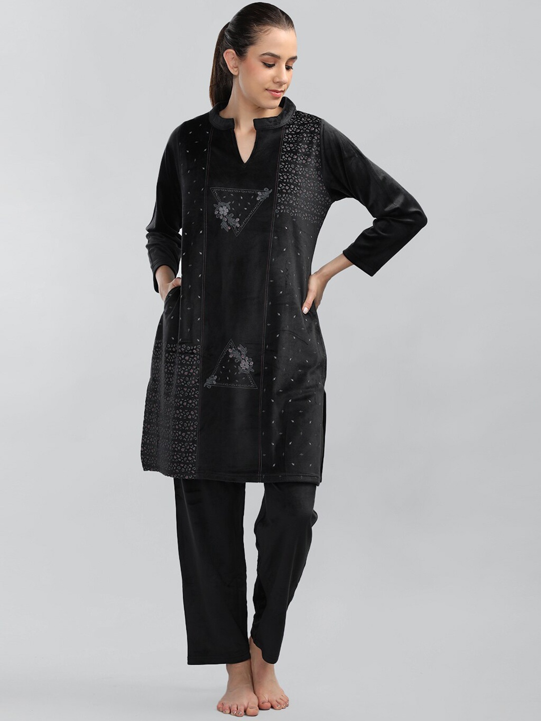 

Duchess Printed Kurti & Pyjamas Velvet Night suit, Black