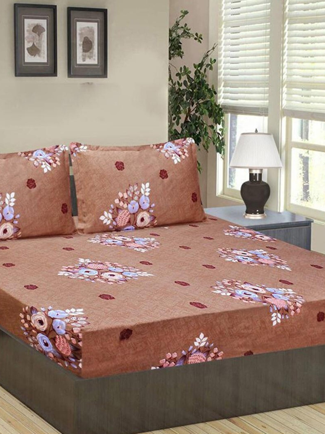 

HOMETALES Brown & White Floral Microfiber 144 TC Queen Bedsheet with 2 Pillow Covers