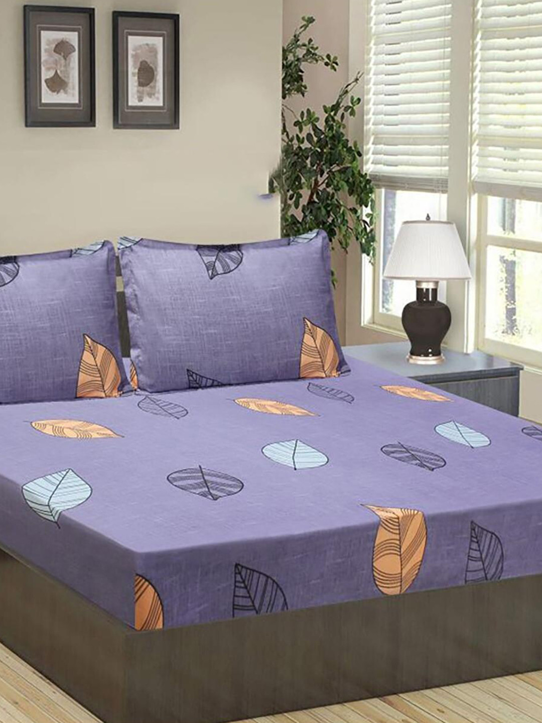 

HOMETALES Blue & Black Floral Microfiber 144 TC Queen Bedsheet with 2 Pillow Covers